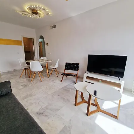 Reserva Rooftop Retreat 2br Penthouse With Private Rooftop, 2 Pools, Parking & Ac Appartement Marbellac