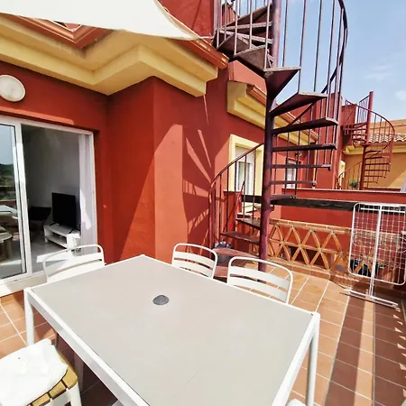 Appartement Reserva Rooftop Retreat 2br Penthouse With Private Rooftop, 2 Pools, Parking & Ac