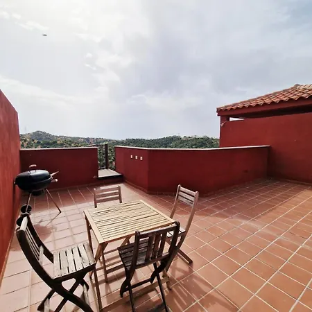 Reserva Rooftop Retreat 2br Penthouse With Private Rooftop, 2 Pools, Parking & Ac * Marbellac