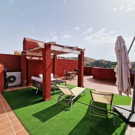 Reserva Rooftop Retreat 2br Penthouse With Private Rooftop, 2 Pools, Parking & Ac Appartement *