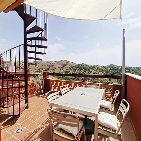 Reserva Rooftop Retreat 2br Penthouse With Private Rooftop, 2 Pools, Parking & Ac *