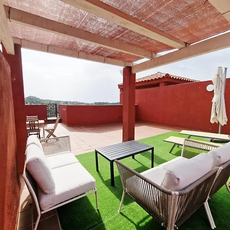 Reserva Rooftop Retreat 2br Penthouse With Private Rooftop, 2 Pools, Parking & Ac Appartement *