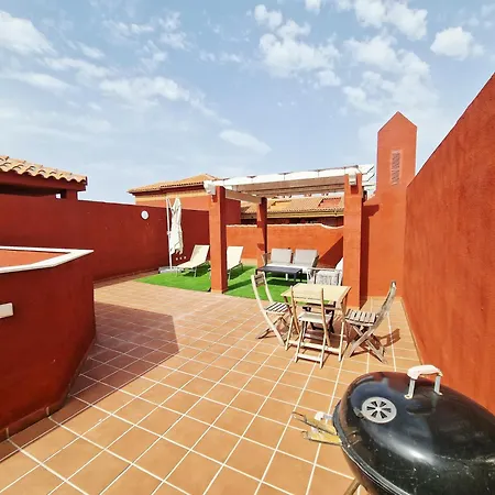 Reserva Rooftop Retreat 2br Penthouse With Private Rooftop, 2 Pools, Parking & Ac Appartement
