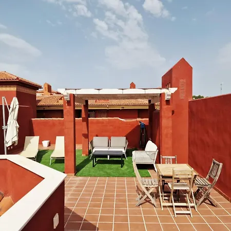 Reserva Rooftop Retreat 2br Penthouse With Private Rooftop, 2 Pools, Parking & Ac Marbellac