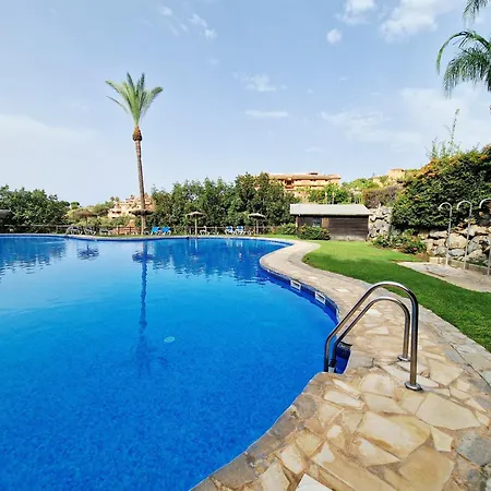 Reserva Rooftop Retreat 2br Penthouse With Private Rooftop, 2 Pools, Parking & Ac Appartement *