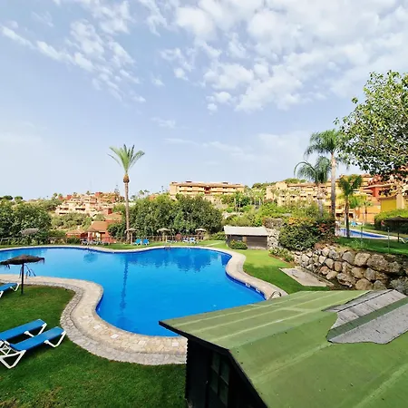 Reserva Rooftop Retreat 2br Penthouse With Private Rooftop, 2 Pools, Parking & Ac *