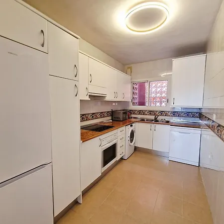 Appartement Reserva Rooftop Retreat 2br Penthouse With Private Rooftop, 2 Pools, Parking & Ac