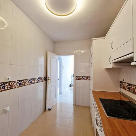 Reserva Rooftop Retreat 2br Penthouse With Private Rooftop, 2 Pools, Parking & Ac Appartement Marbellac
