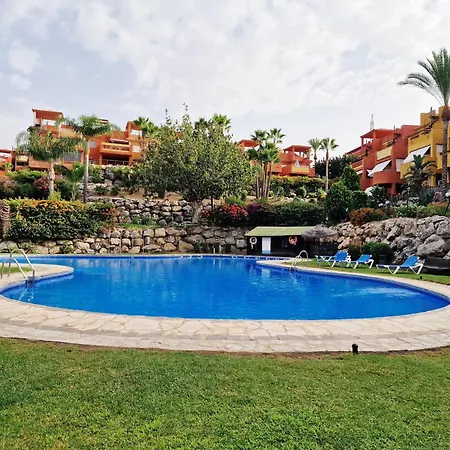 Reserva Rooftop Retreat 2br Penthouse With Private Rooftop, 2 Pools, Parking & Ac Appartement *