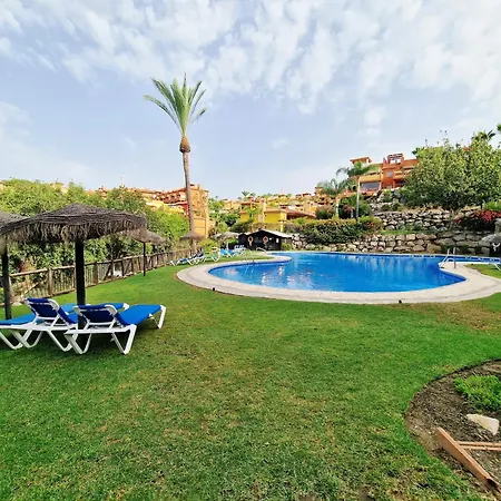 Appartement Reserva Rooftop Retreat 2br Penthouse With Private Rooftop, 2 Pools, Parking & Ac